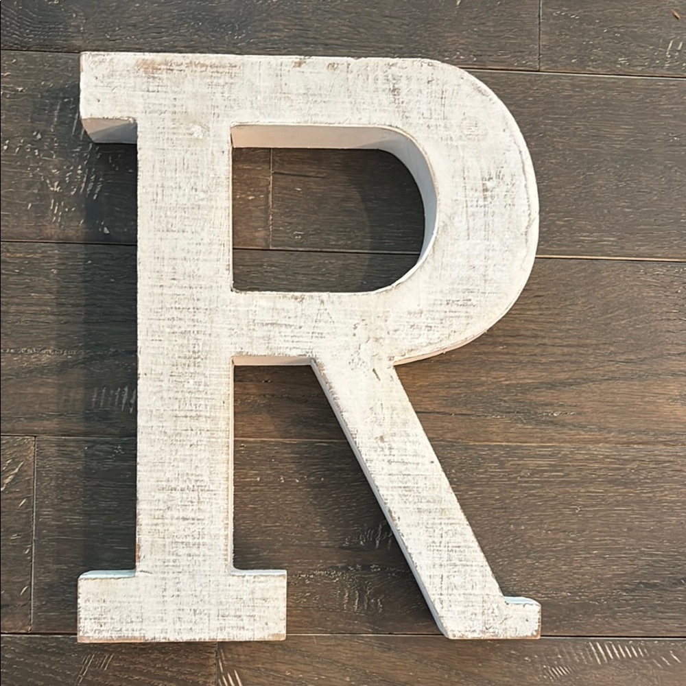Hobby Lobby White Rustic Letter 'R' 14x11